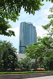 WorldTrade2.JPG (26101 bytes)